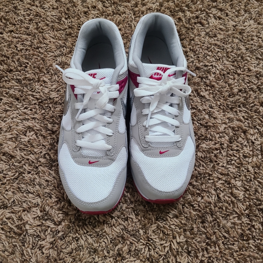 Womens Nike Air Max Correlate size 9